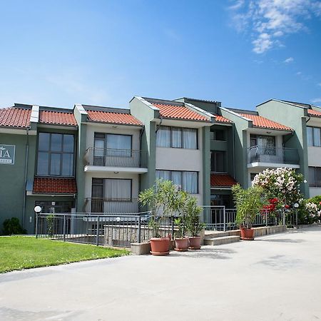 Aparthotel Gardenia Vacation Settlement Sosopol Exterior foto